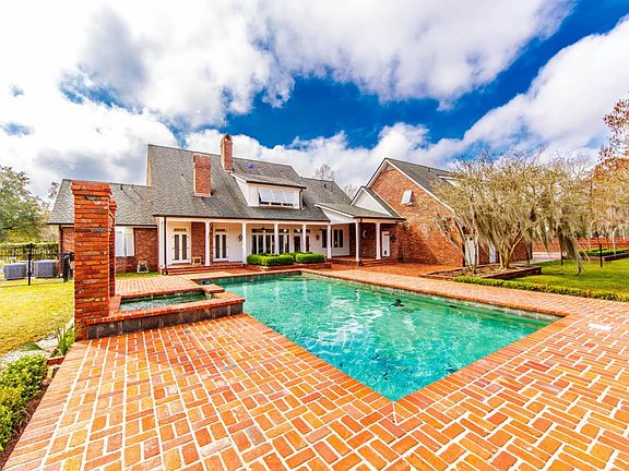 4th image of 215 Ouiski Bayou Dr