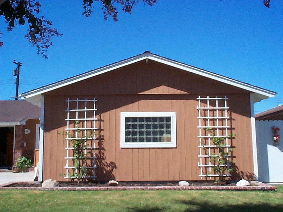 2nd image of 6551 Redgrove Cir