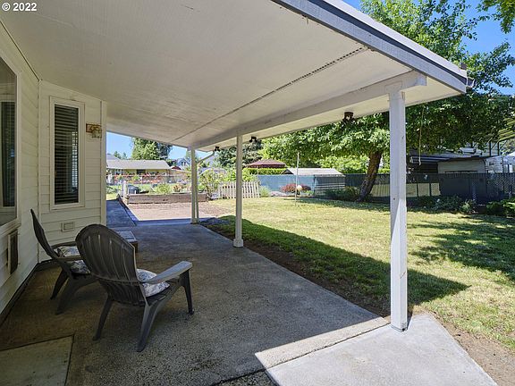 5th image of 9316 NE 105th St