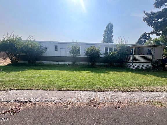 2nd image of 61445 SE 27th St Unit 18