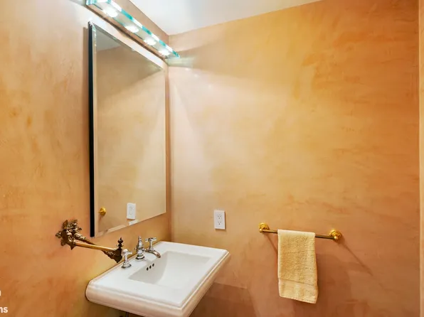 425 East 58th Street image 7 of 8