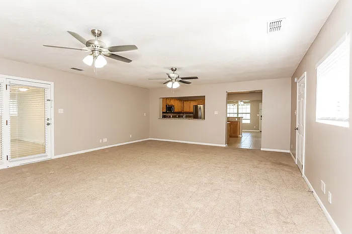 3134 Dalehurst Dr W — Photo 5