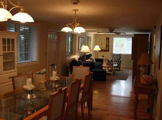 29 Cumner St, Hyannis, MA 02601