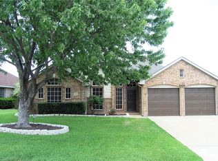 2001 Meera Ln, Mansfield, TX 76063