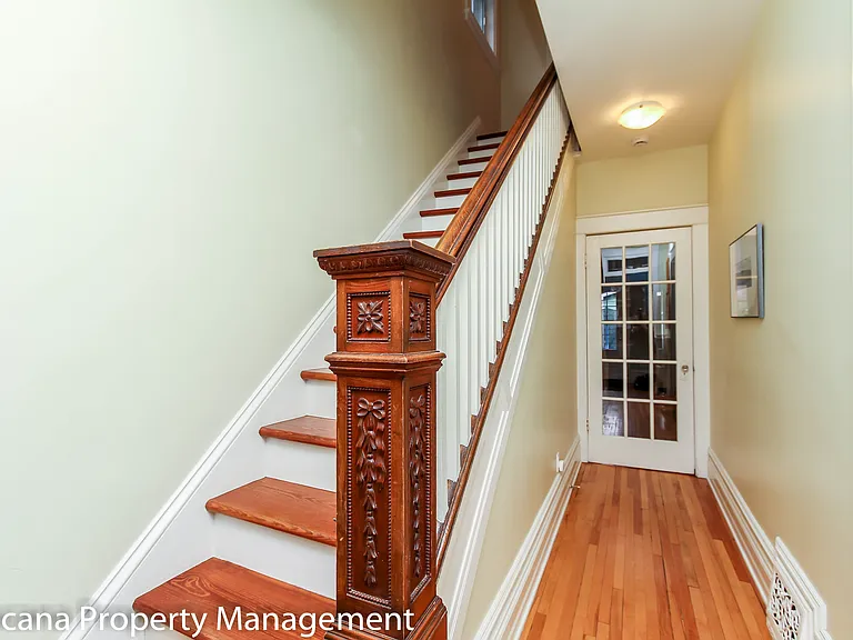 165 Irving Ave — Photo 6