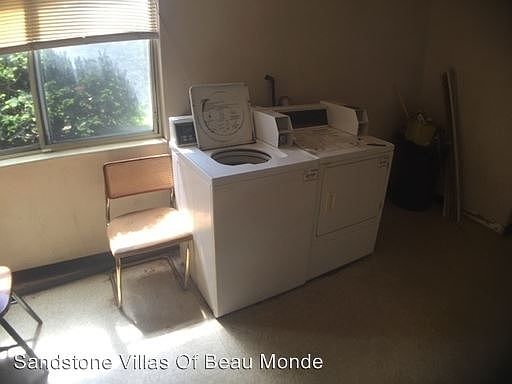 5th image of 2102 Tower Blvd APT 202
