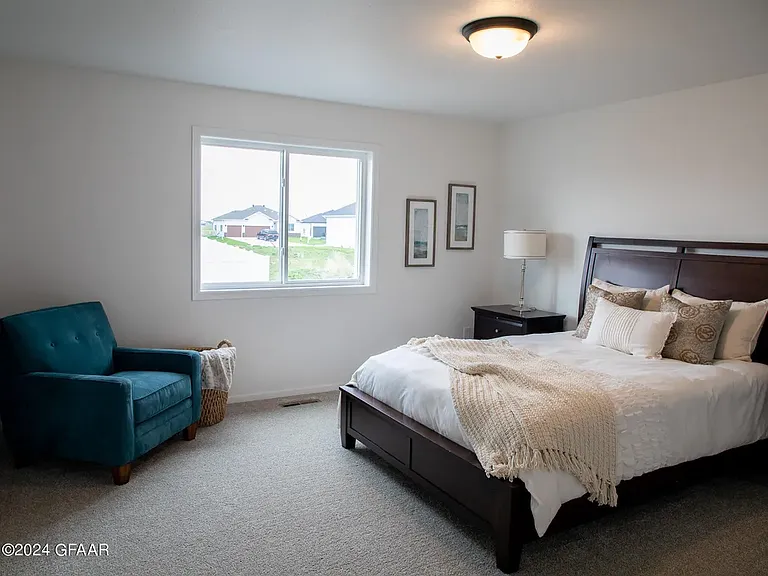 372 Wren Dr — Photo 12