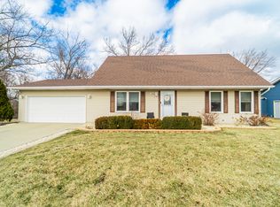 306 Bach Rd, Schererville, IN 46375