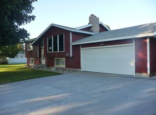 5304 N Canal Rd, Newman Lake, WA 99025