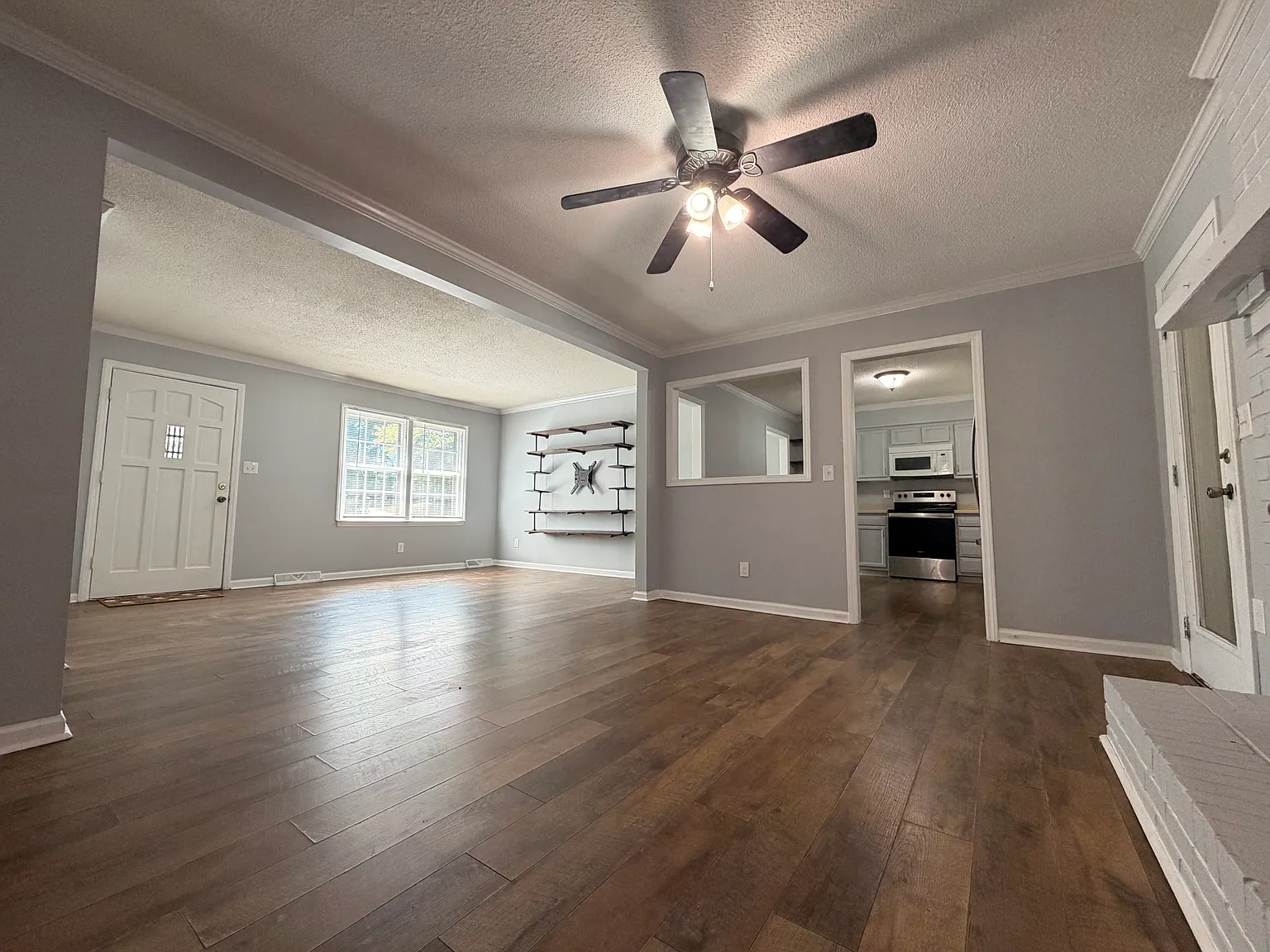 3 bed, 1433 sqft, $1,850 — Photo 3