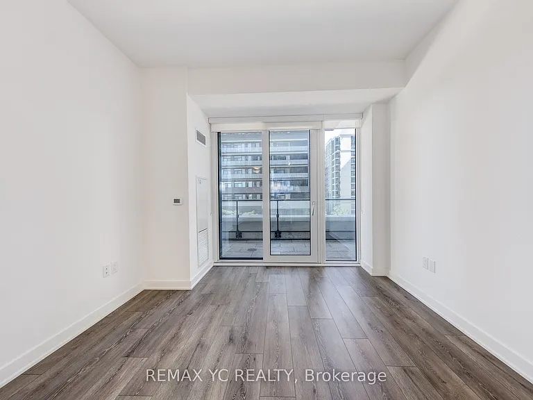 95 Oneida Cres #305 — Photo 10