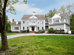 179 Deerfield Ln, Hanover, MA 02339