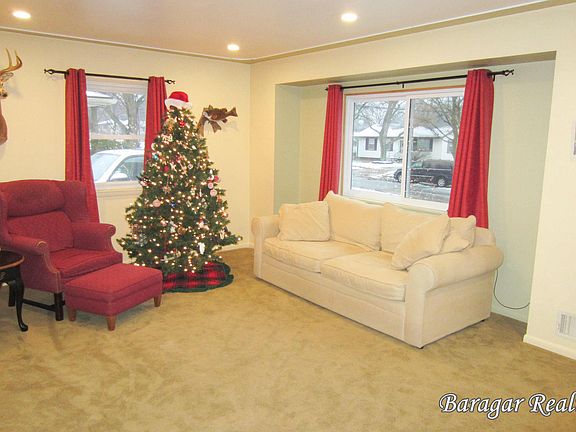 2nd image of 3632 Collingwood Ave SW