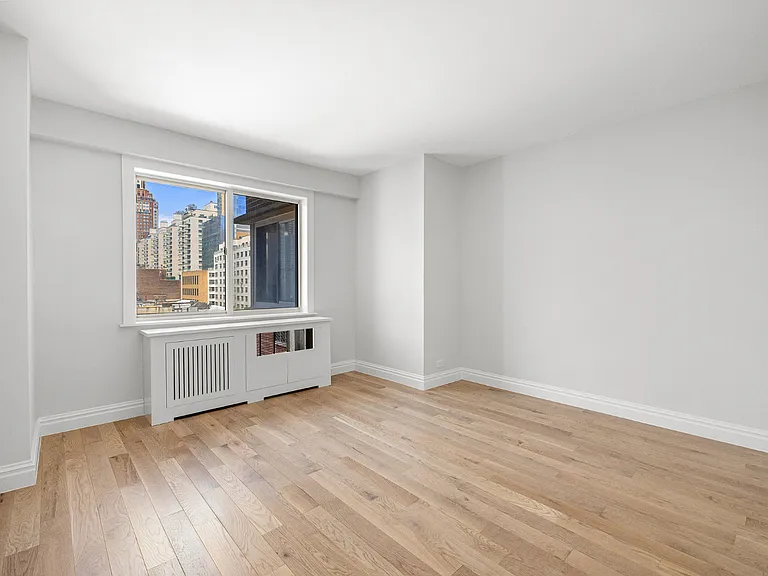 360 E 65th St #10C — Photo 9