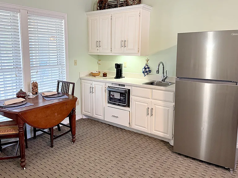 321 W Tonhawa St #2 — Photo 6