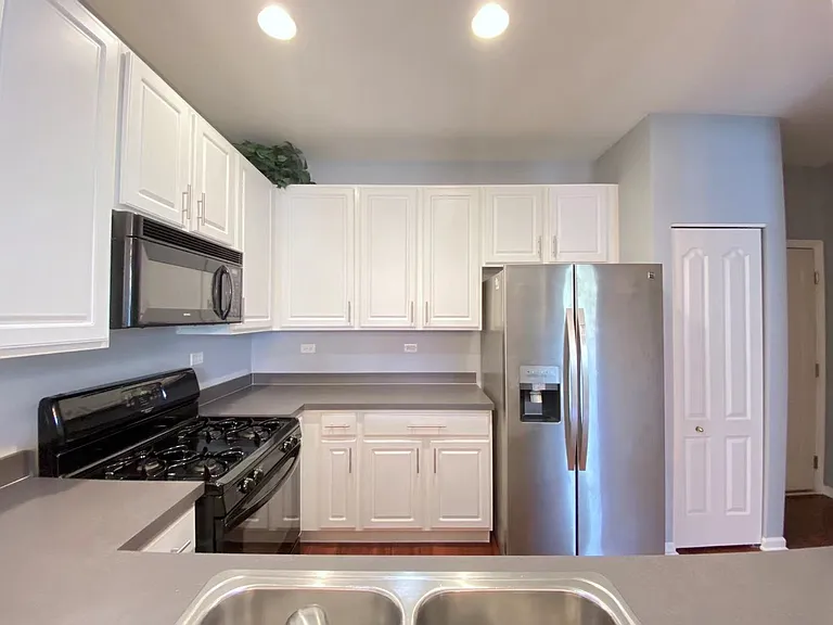2279 Barrington Dr E #2279 — Photo 5