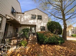 111 Fiddler Green Rd, Stratford, CT 06614