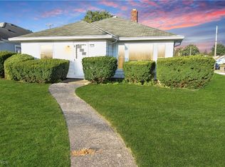 32145 Densmore Rd, Willowick, OH 44095