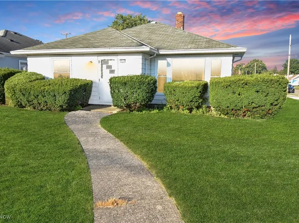 32145 Densmore Rd, Eastlake, OH 44095