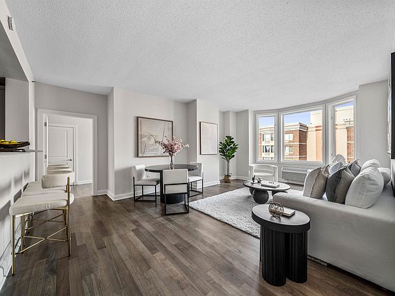 5th image of 6404 City Pl Unit 6404