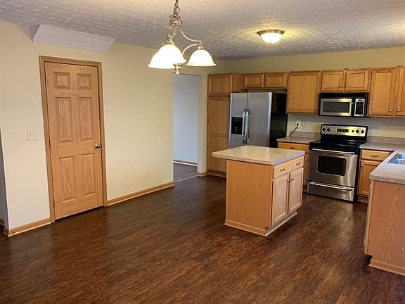 5th image of 4493 Edgarton Dr