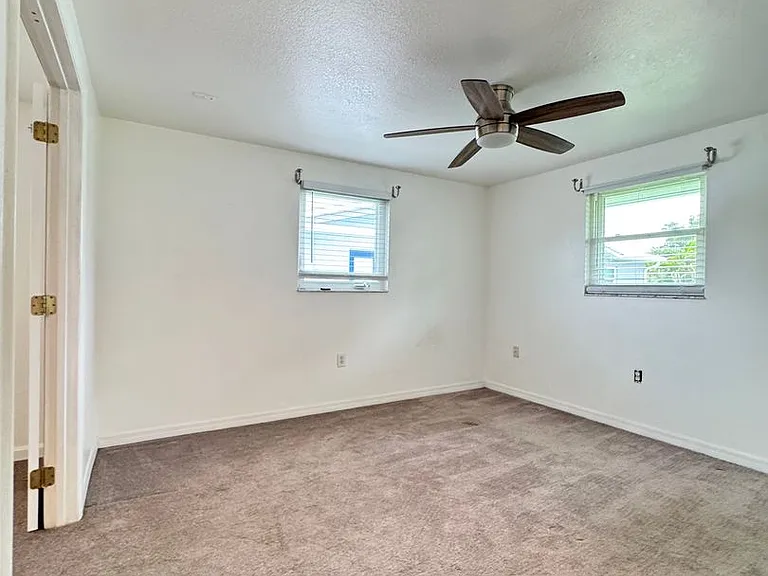 3410 Bay St — Photo 12