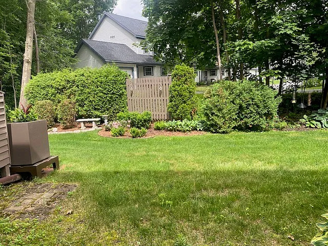 107 Hayes Ave — Photo 3