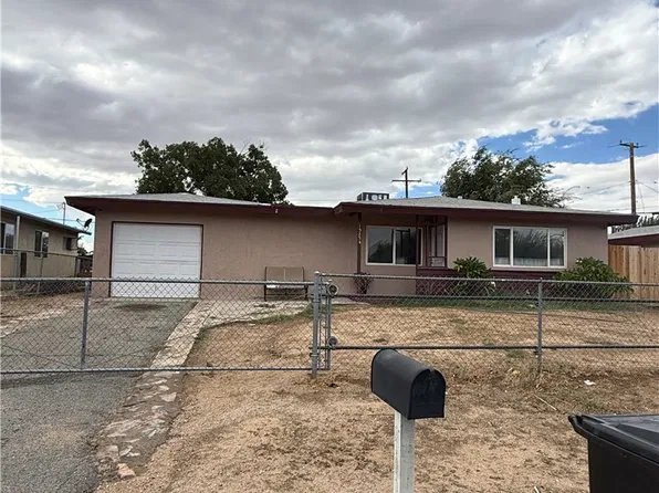 15254 Las Piedras Dr, Victorville, CA 92395