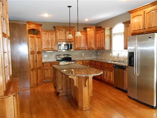 5th image of 23747 W 125th St