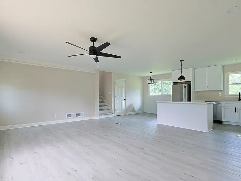 1295 Morrow Rd — Photo 7