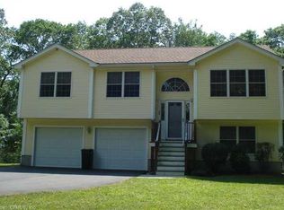 99 Great Brook Rd, Groton, CT 06340
