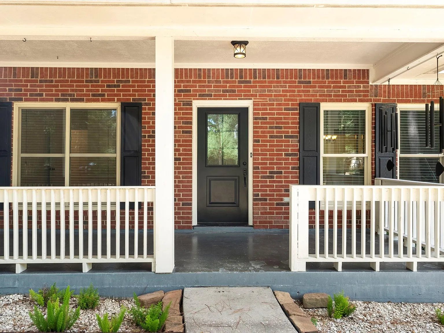 3 bed, 2.0 bath, 1692 sqft, $2,700 — Photo 4