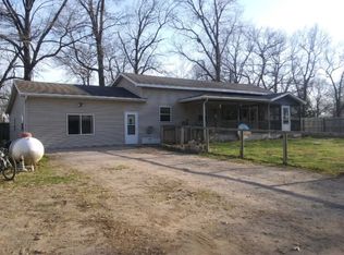 421 Brownlee Rd, New Boston, IL 61272