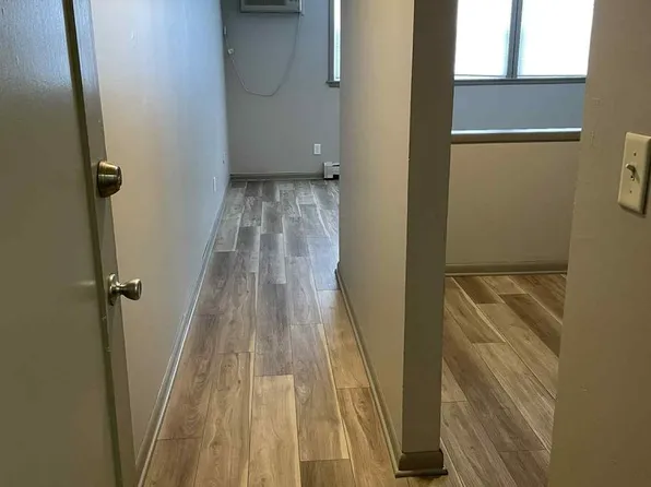 1195 NW Aurora Avenue Apartments, 1195 NW Aurora Ave #4, Des Moines, IA 50313