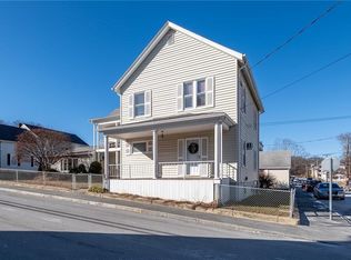 105 Winter St, Lincoln, RI 02838