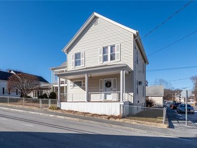 105 Winter St, Lincoln, RI, 02838