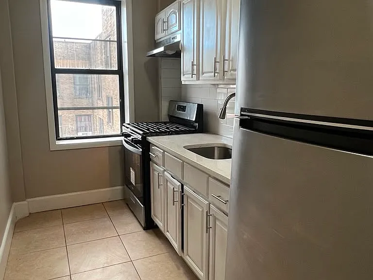 160 S Harrison St #302F — Photo 1