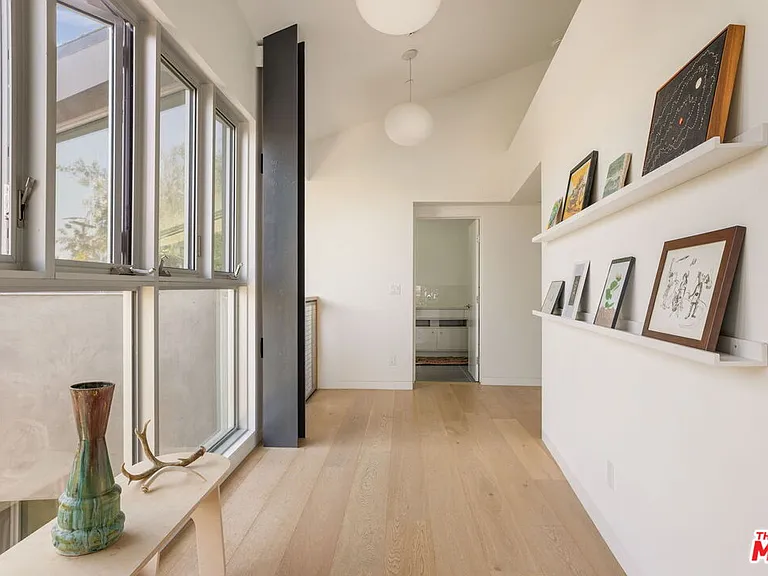 1407 Oak St — Photo 29