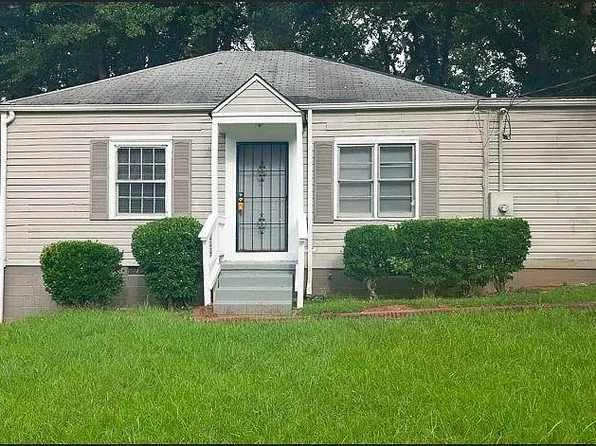 450 Forrest Ridge Dr NW, Atlanta, GA 30318