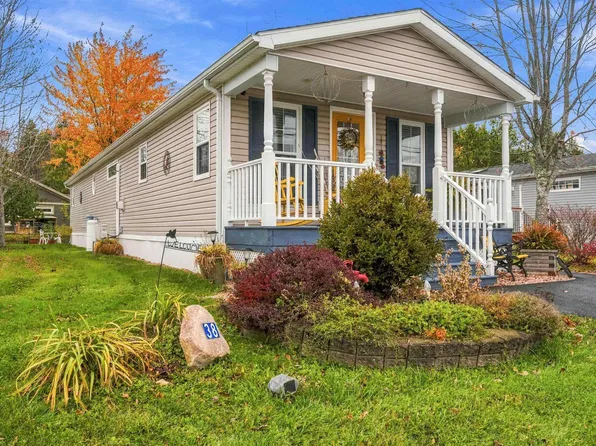 38 Irven Dr, West Hants, NS B0N 2T0