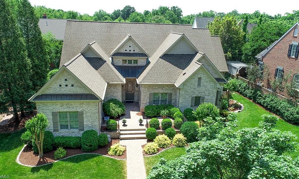 1st image of 508 Daybreak Sq S