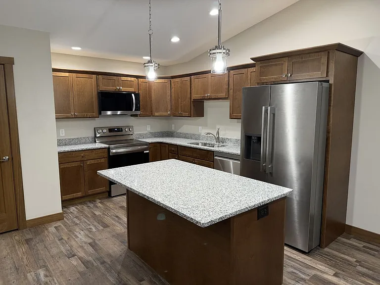 1124 Garfield Ave — Photo 15