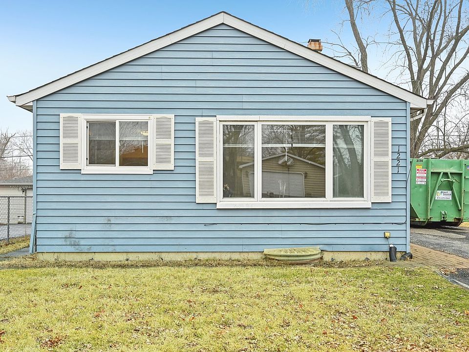 1st image of 1221 Lotus Dr