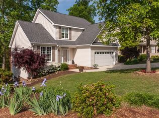 215 Caraway Ln, Cary, NC 27519