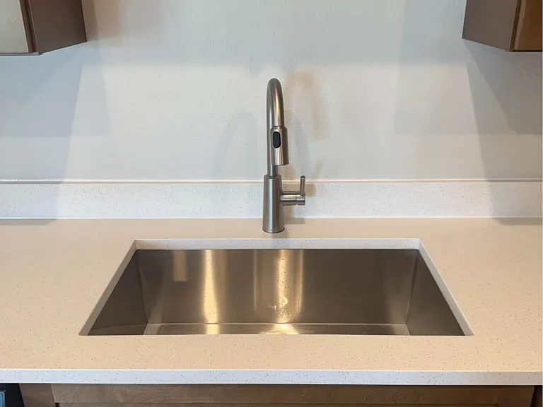 600 W Hickory St #6 — Photo 5