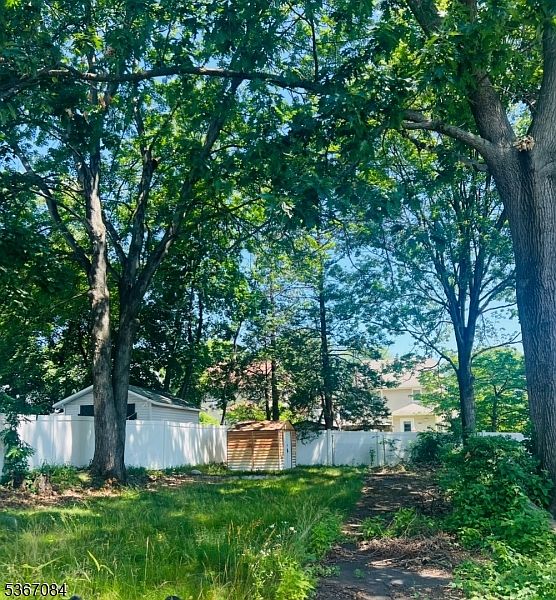 2nd image of 81 Franklin Rd