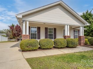 406 Llewellyn St, Belmont, NC 28012