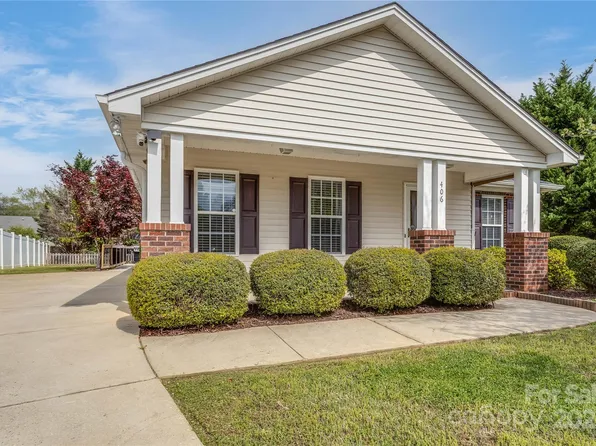 406 Llewellyn St, Belmont, NC 28012