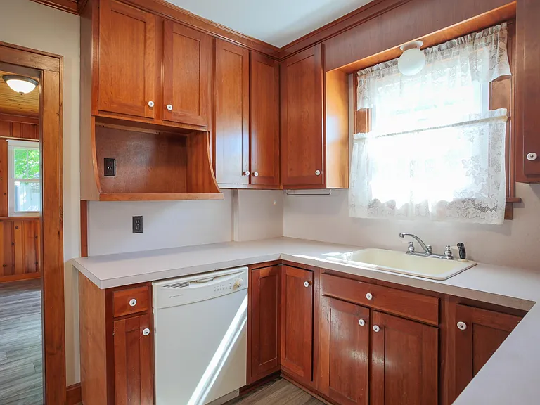 815 E Chestnut St — Photo 23