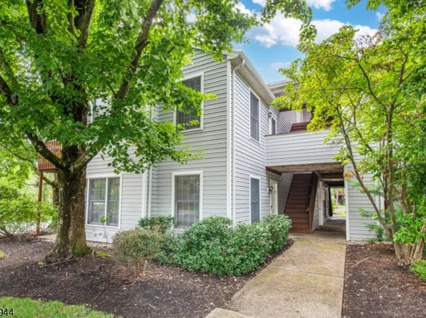 81 Stonyridge Dr, Lincoln Park Boro, NJ 07035